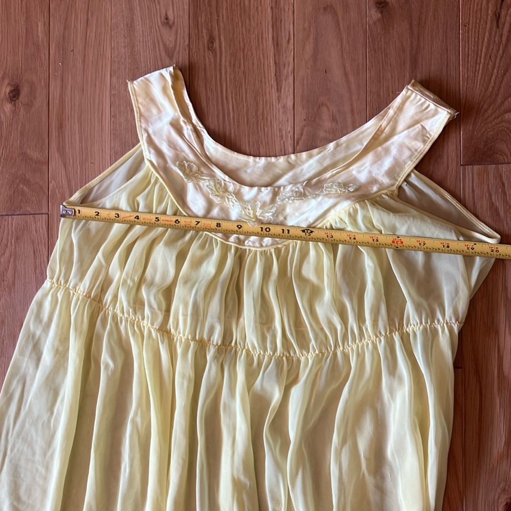 Vintage Elegant yellow sheer Chemise - Picture 4 of 8